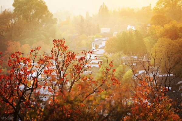 鸿E配资 7个人少清净的古村镇，秋冬季节适合来，赏秋或躺平，日子很安逸